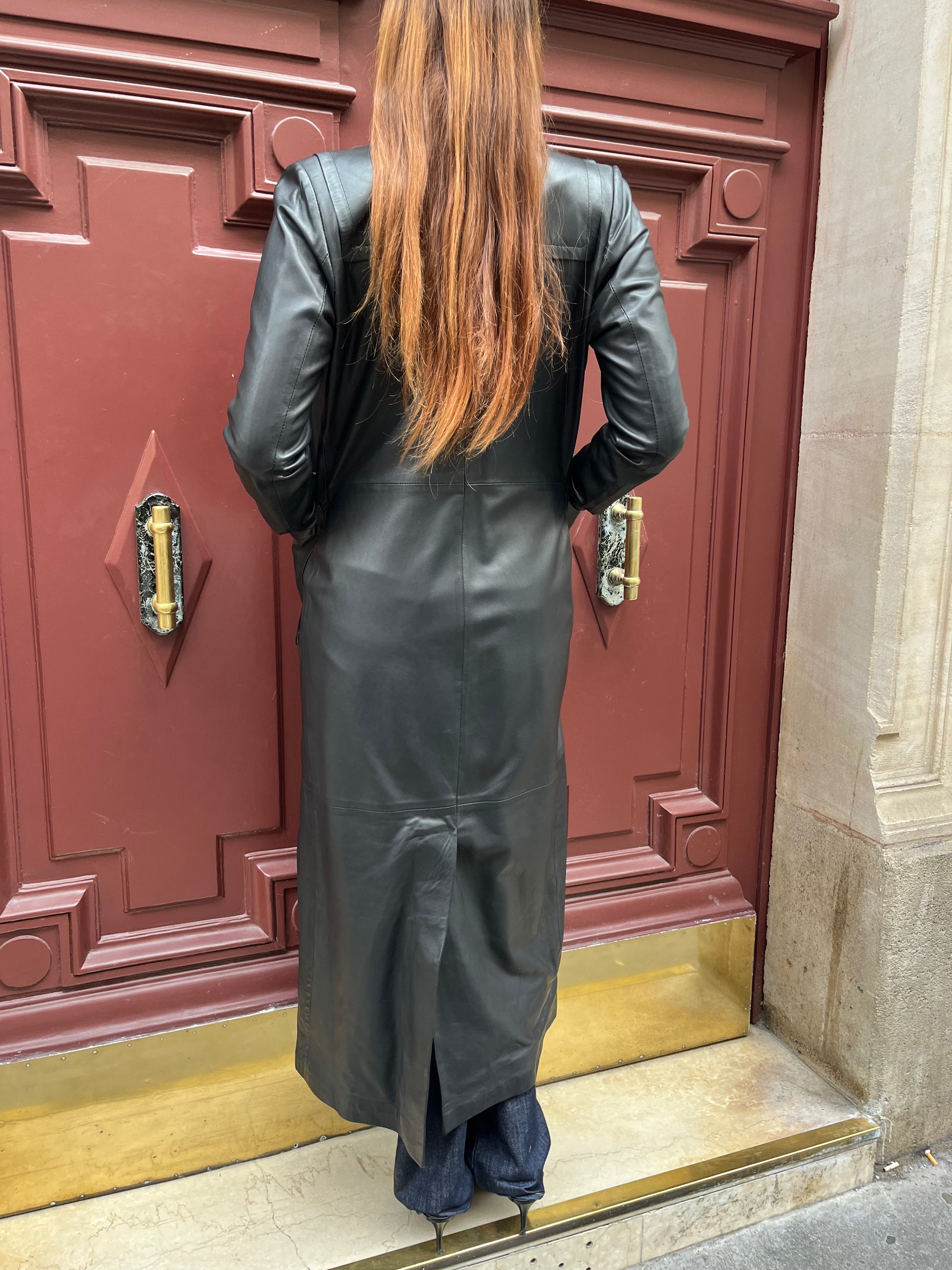 Longue veste en cuir noir