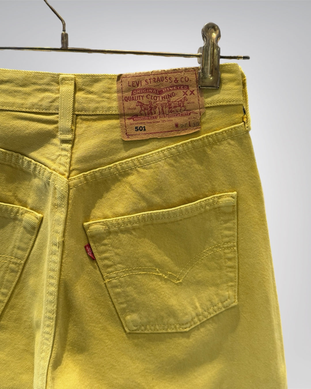 Jeans Levi's 501 W27 L30 jaune - numéro J4