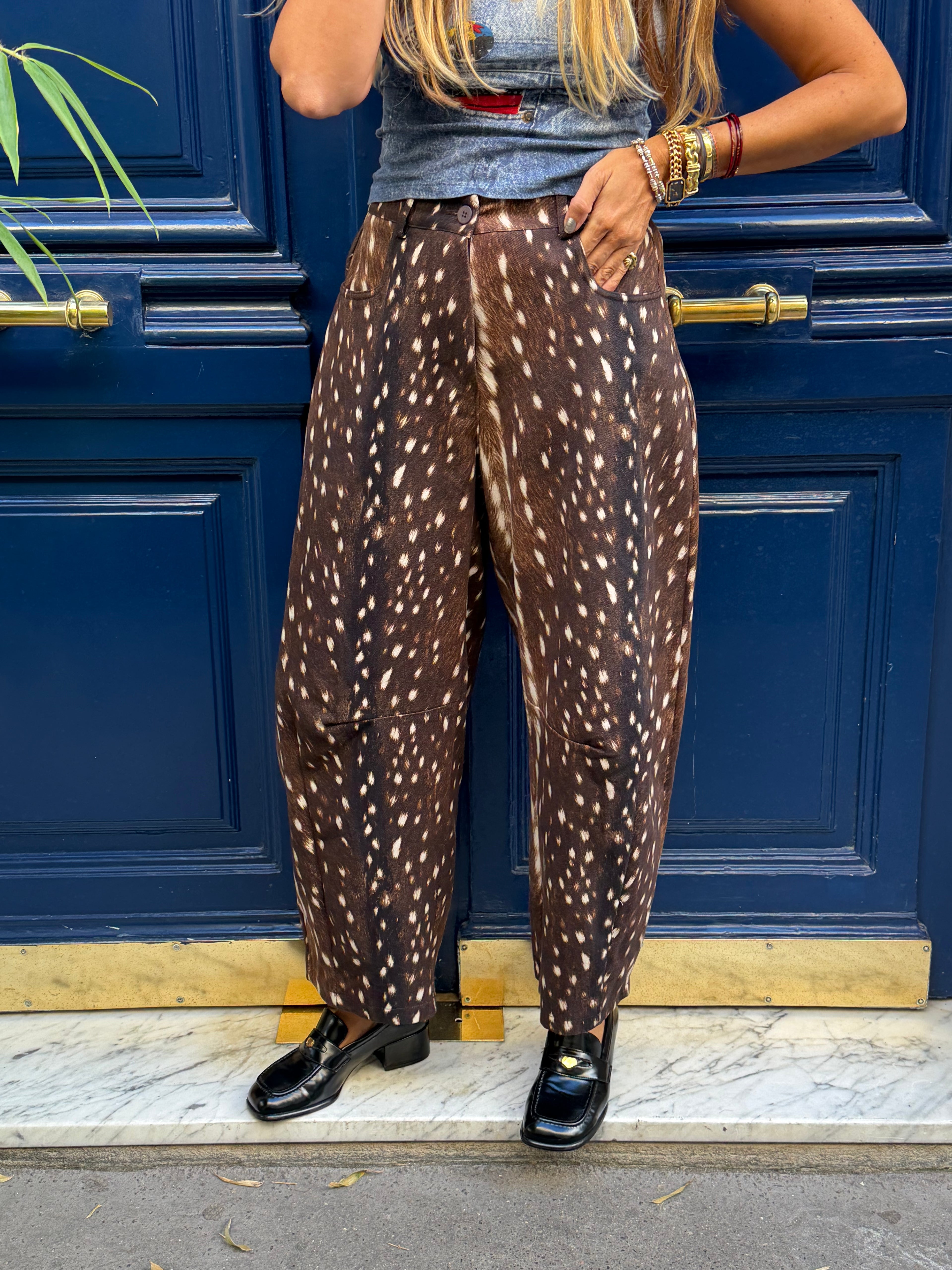Pantalon large motif biche marron