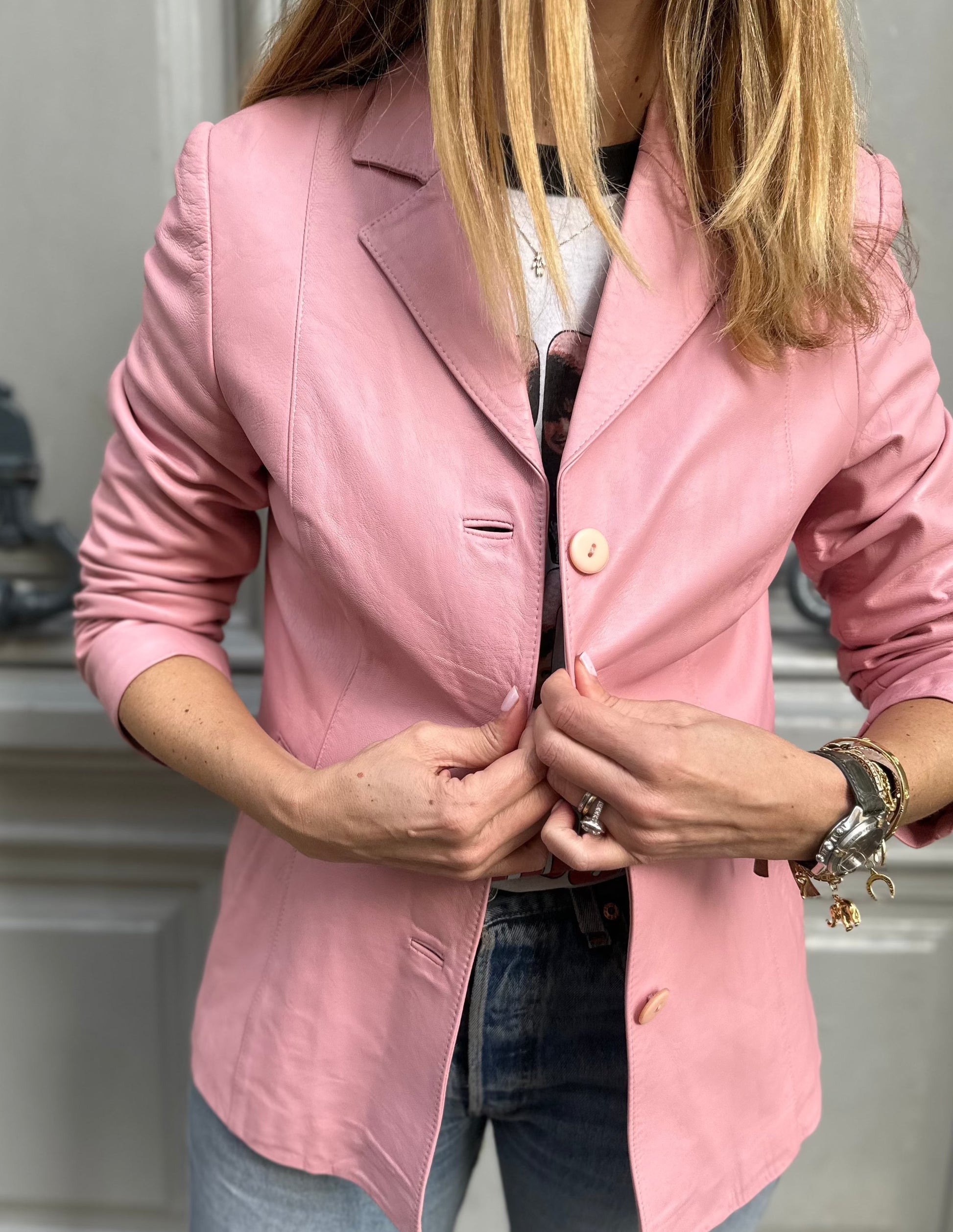 Veste en cuir rose