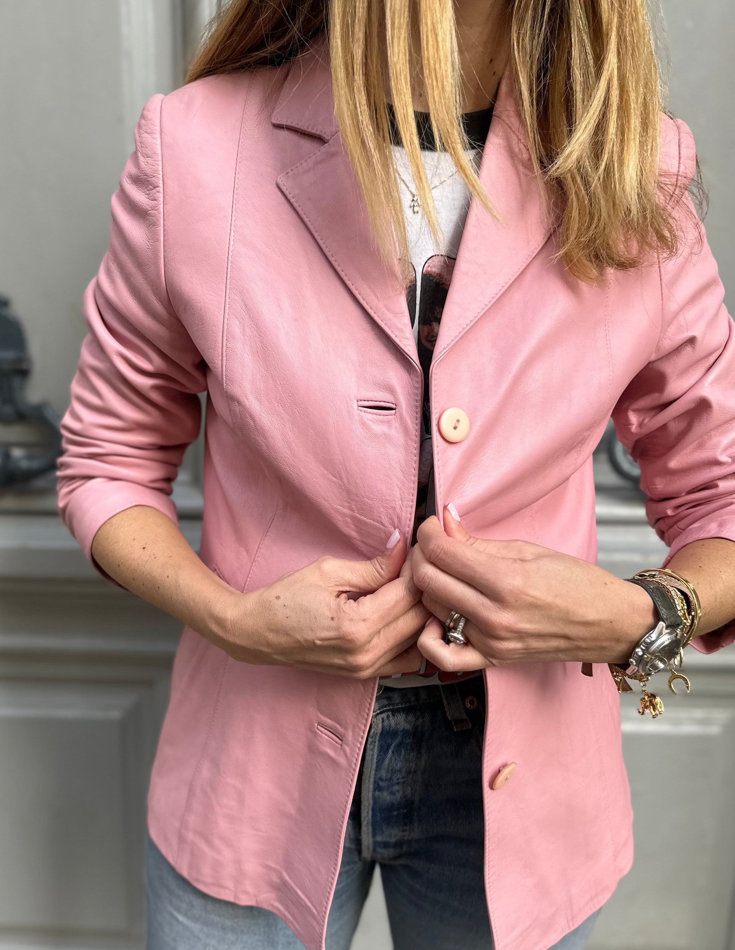 Veste en cuir rose