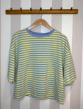 T-shirt oversize à rayures bleues et jaunes