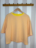 T-shirt oversize à rayures jaunes et roses