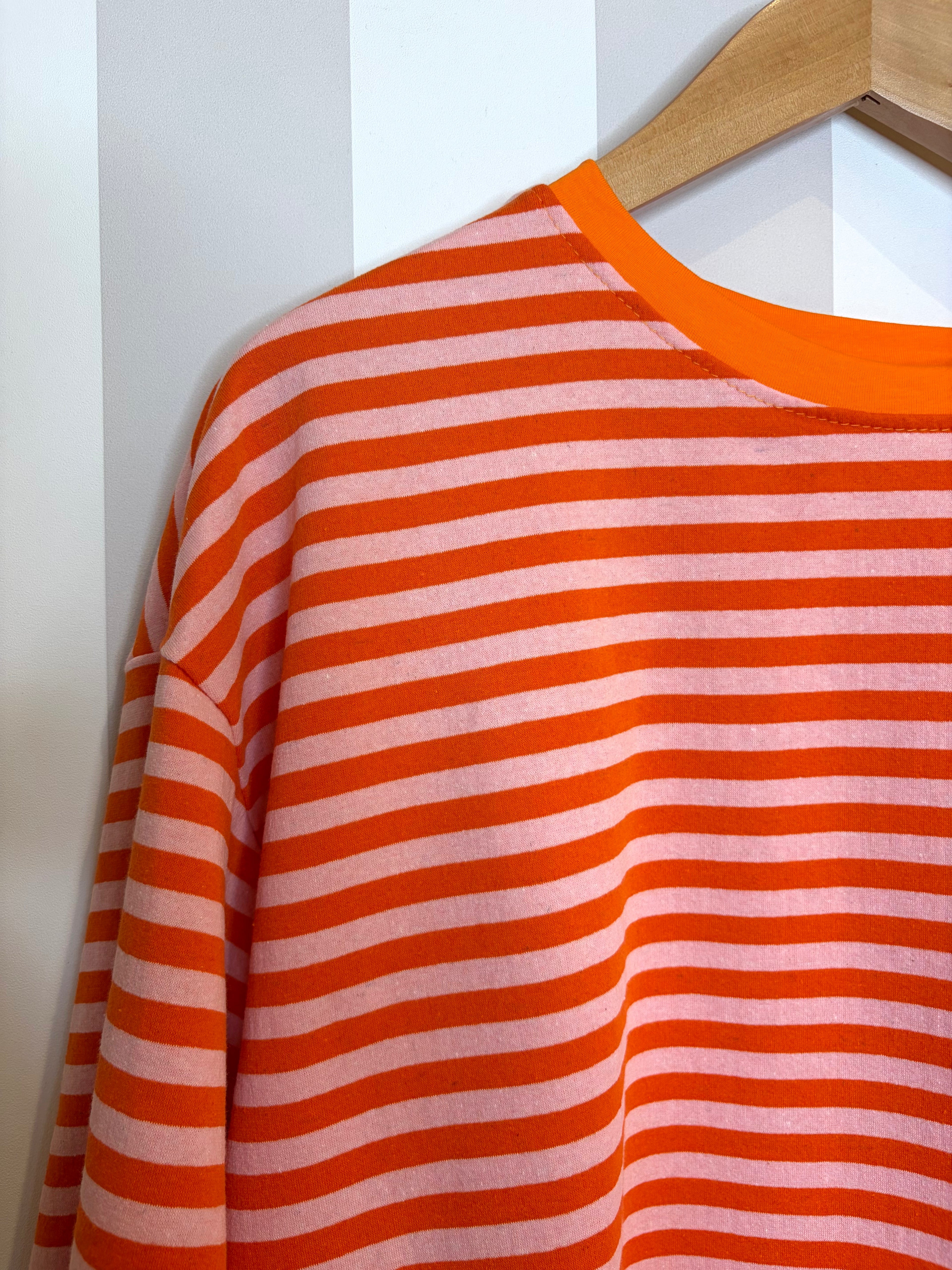 T-shirt oversize à rayures oranges et roses