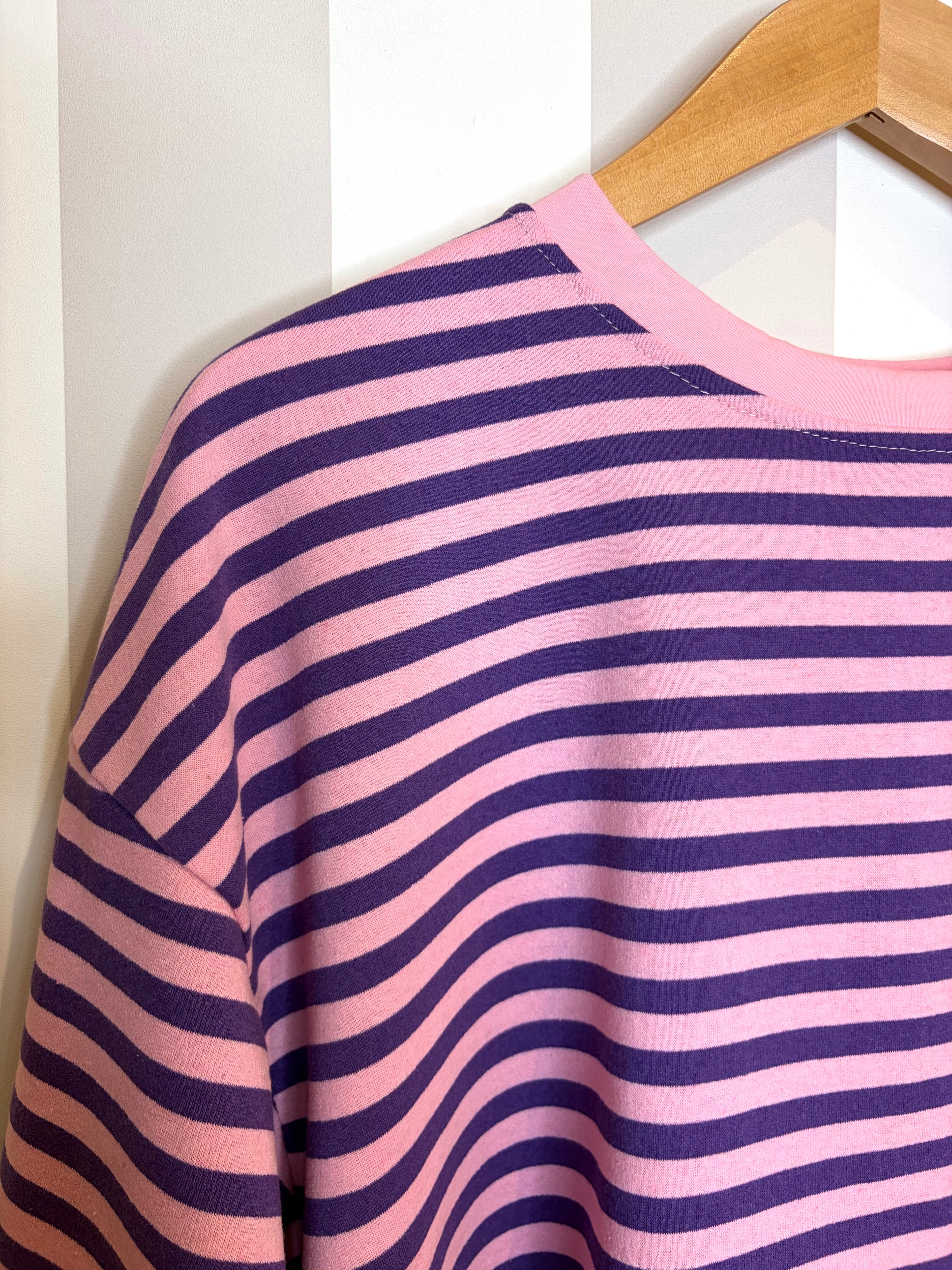 T-shirt oversize à rayures roses et violettes