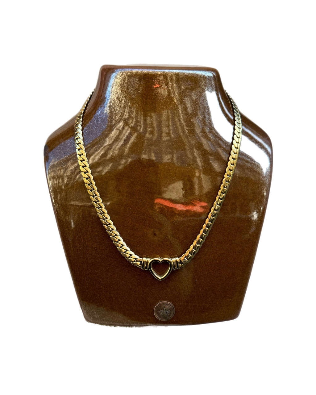 Collier doré avec un petit cœur