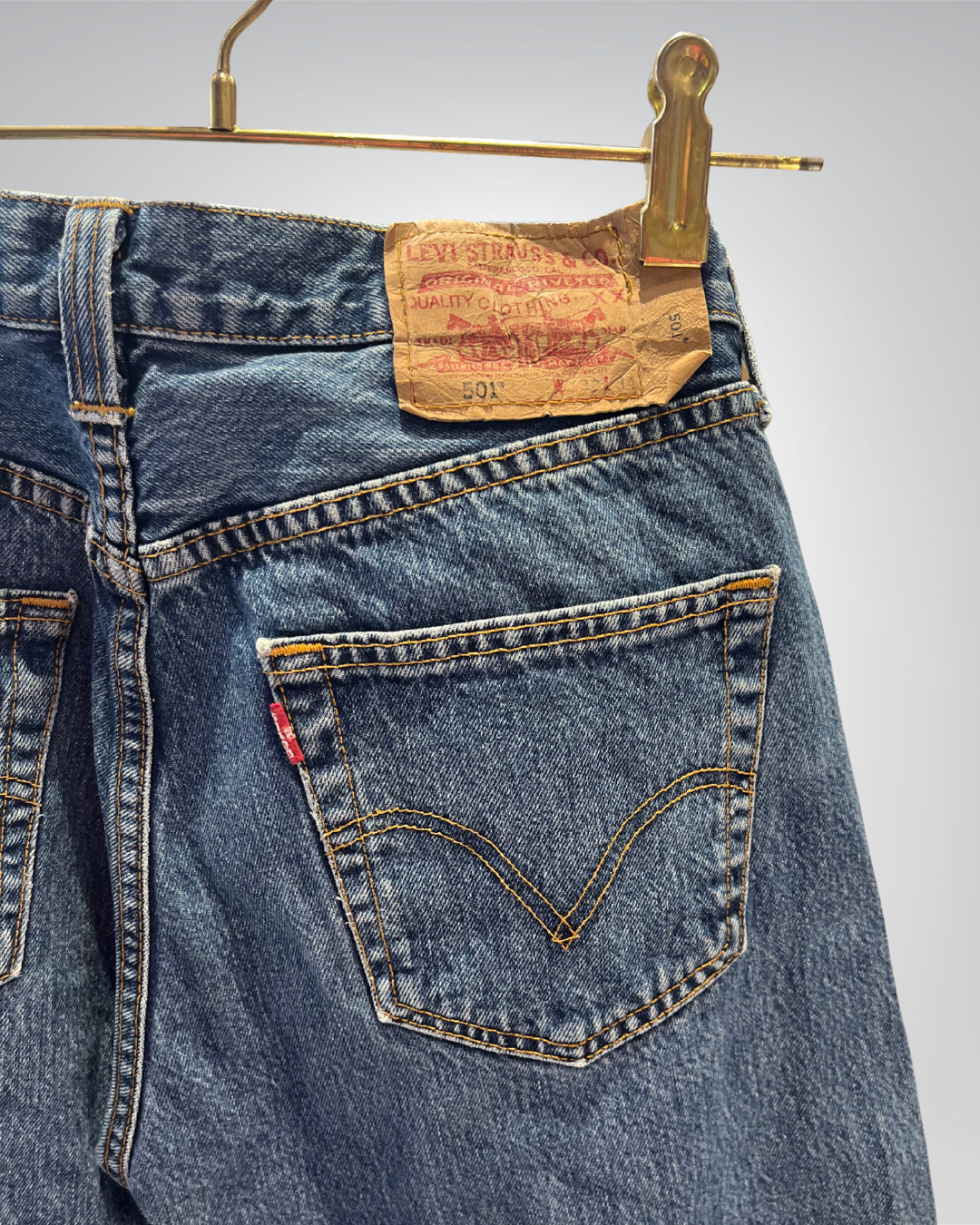Jeans Levi's 501 W32 L34 - numéro JJ