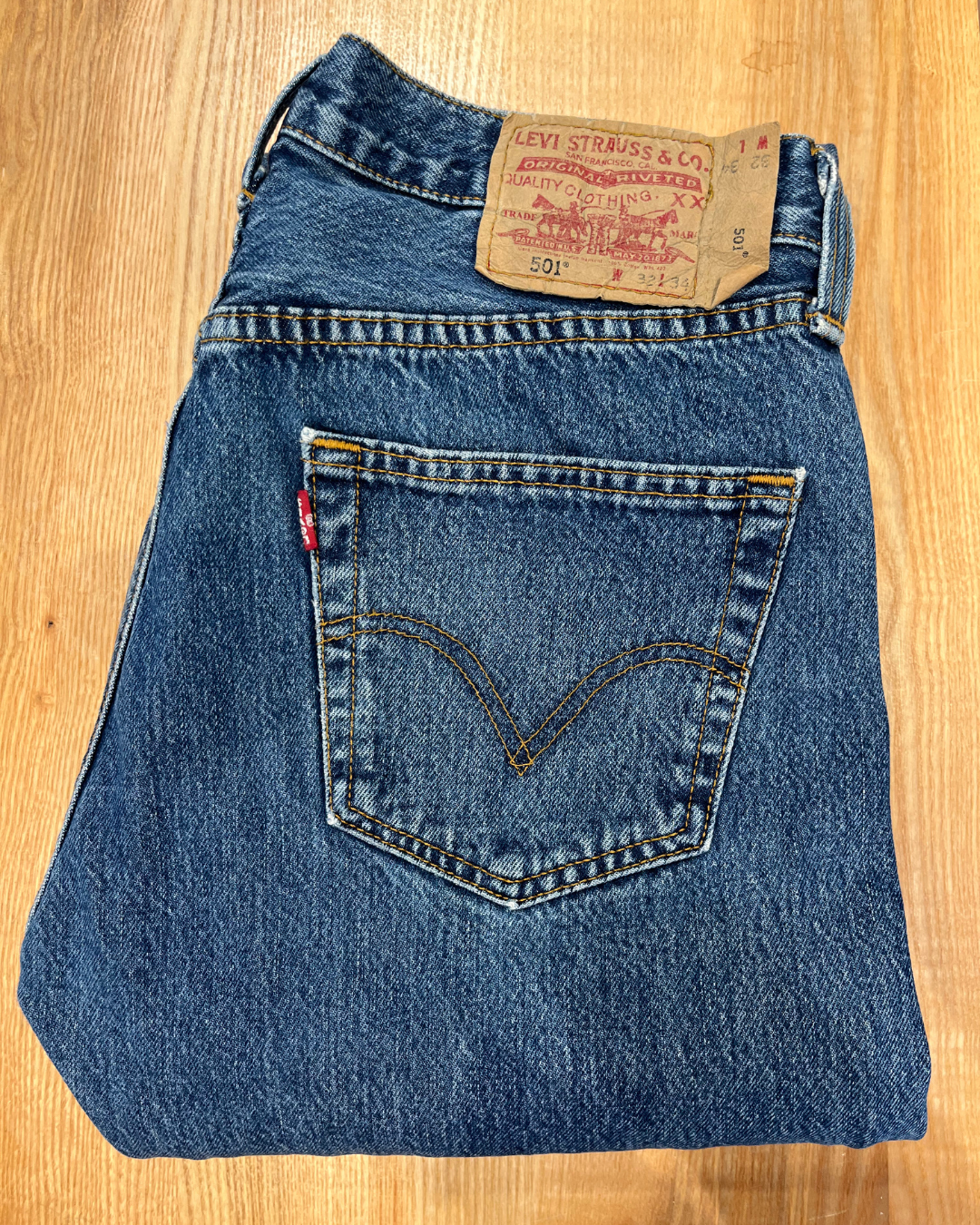 Jeans Levi's 501 W32 L34 - numéro JJ