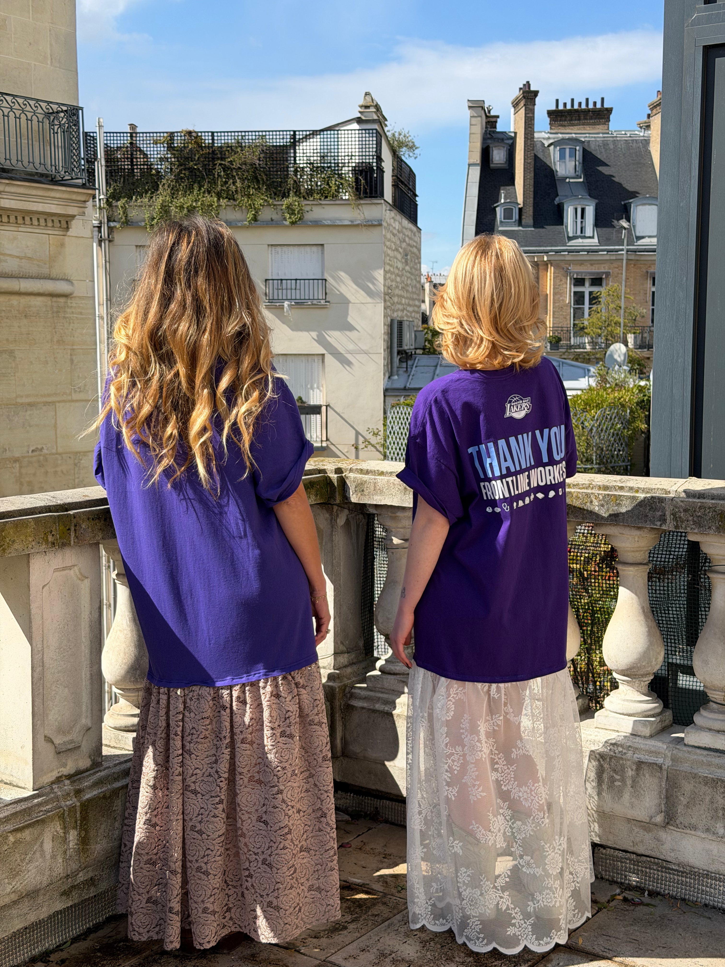 Robe upcyclée Lakers violette et dentelle blanche