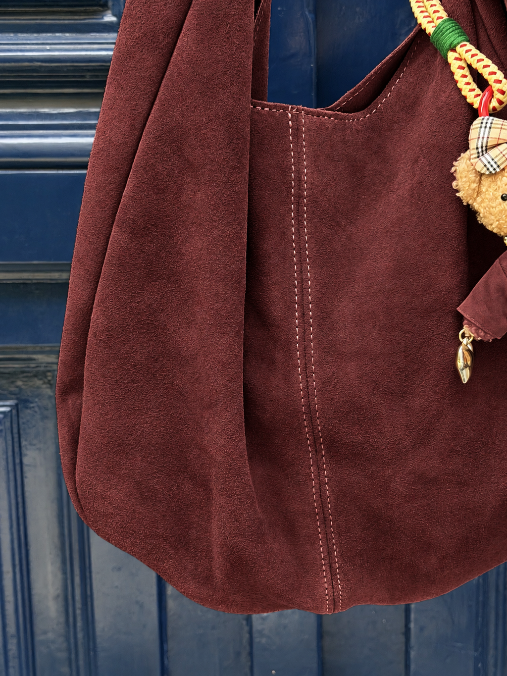 Sac hobo en cuir velours bordeaux
