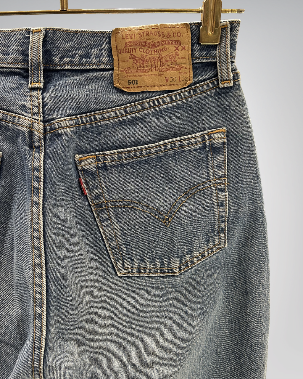 Jeans Levi's 501 W30 L32 - numéro #V