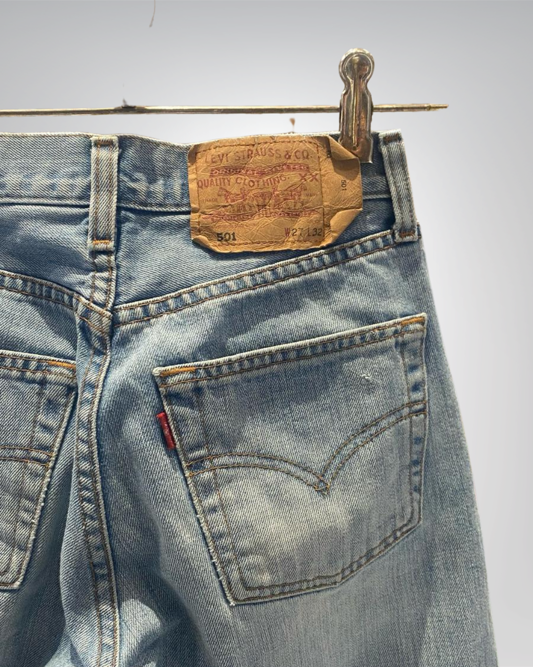 Jeans Levi's 501 W27 L32 - numéro 2M