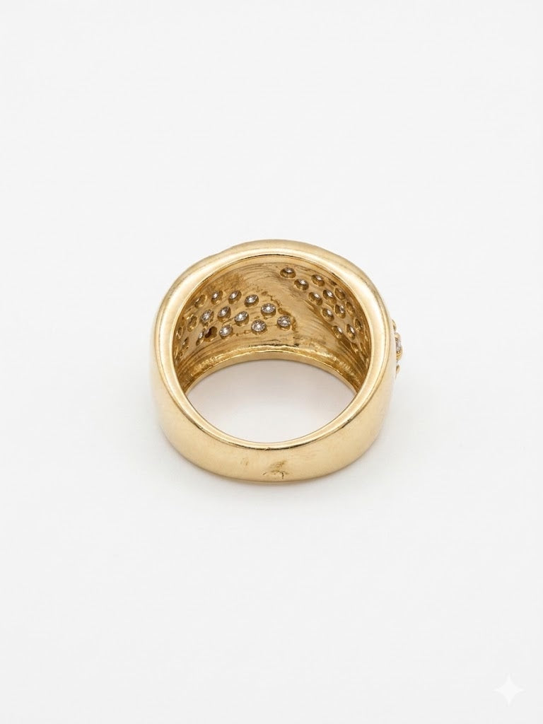 Bague vintage dorée pavée de strass croisés