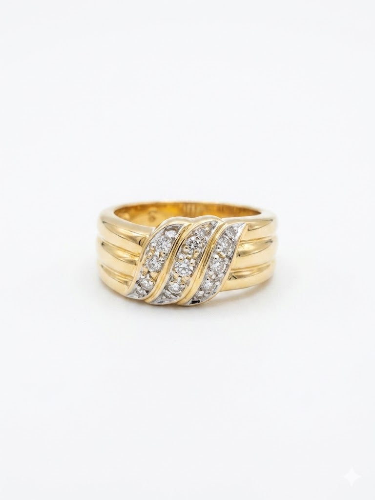Bague vintage dorée à motif ondulé et strass