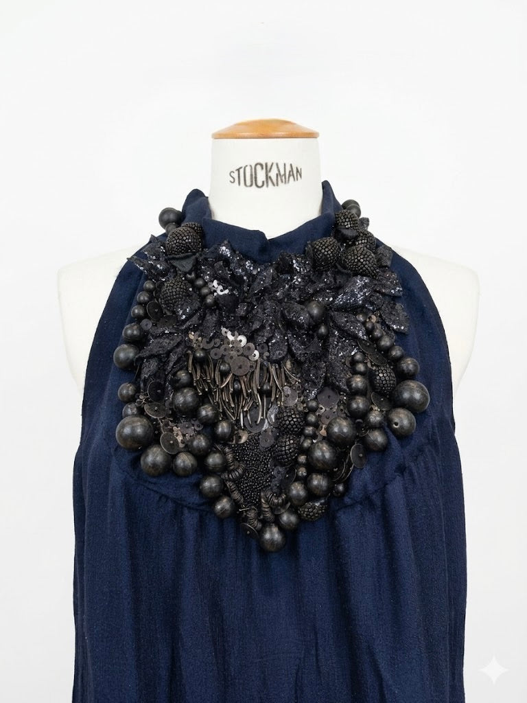 Robe Yves Saint Laurent bleu nuit ornée