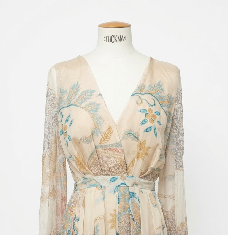 Robe cape en soie