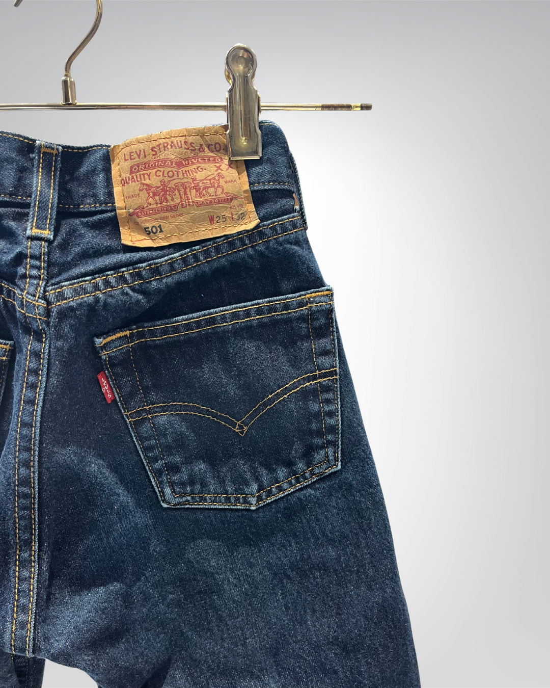 Jeans Levi's 501 W25 L32 - numéro LLL
