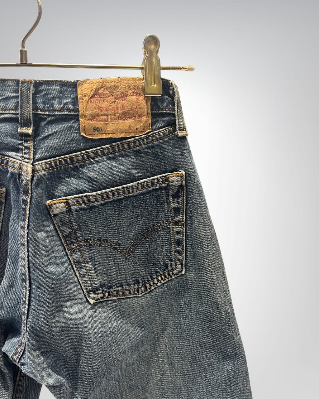 Jeans Levi's 501 W26 L28 - numéro SSS