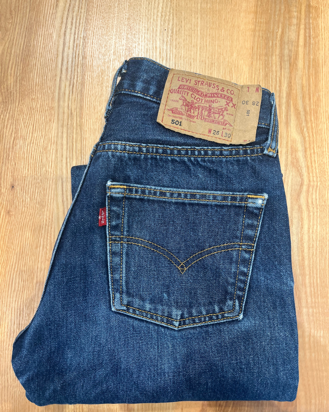 Jeans Levi's 501 W28 L30 - numéro QQQ