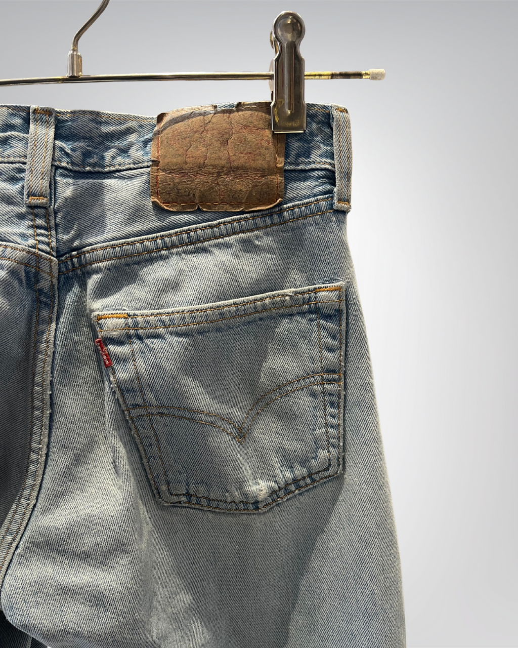Jeans Levi's 501 W28 L30 - numéro XX