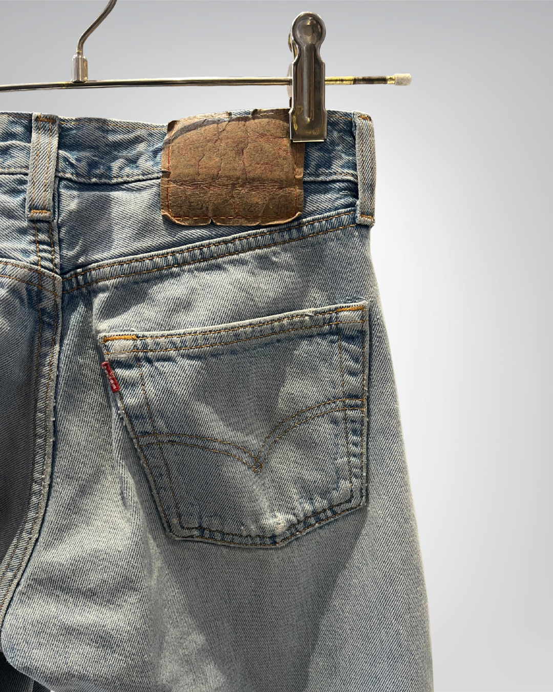 Jeans Levi's 501 W28 L30 - numéro XX