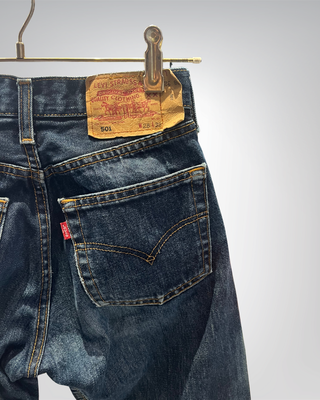 Jeans Levi's 501 W28 L32 - numéro LLLL
