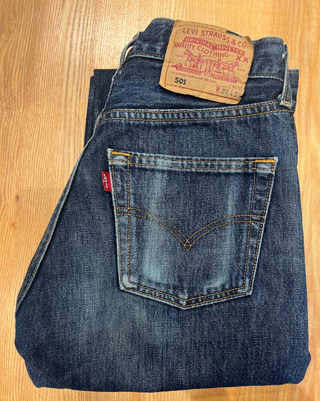 Jeans Levi's 501 W28 L34 - numéro RRRR