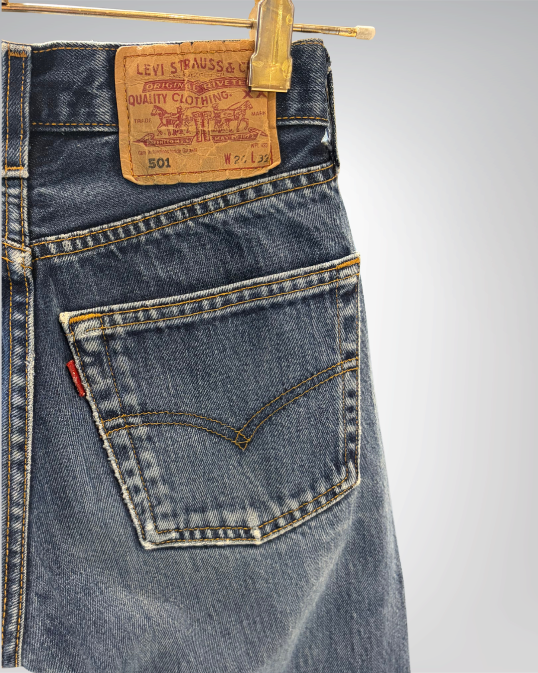 Jeans Levi's 501 W26 L32 - Numéro M2