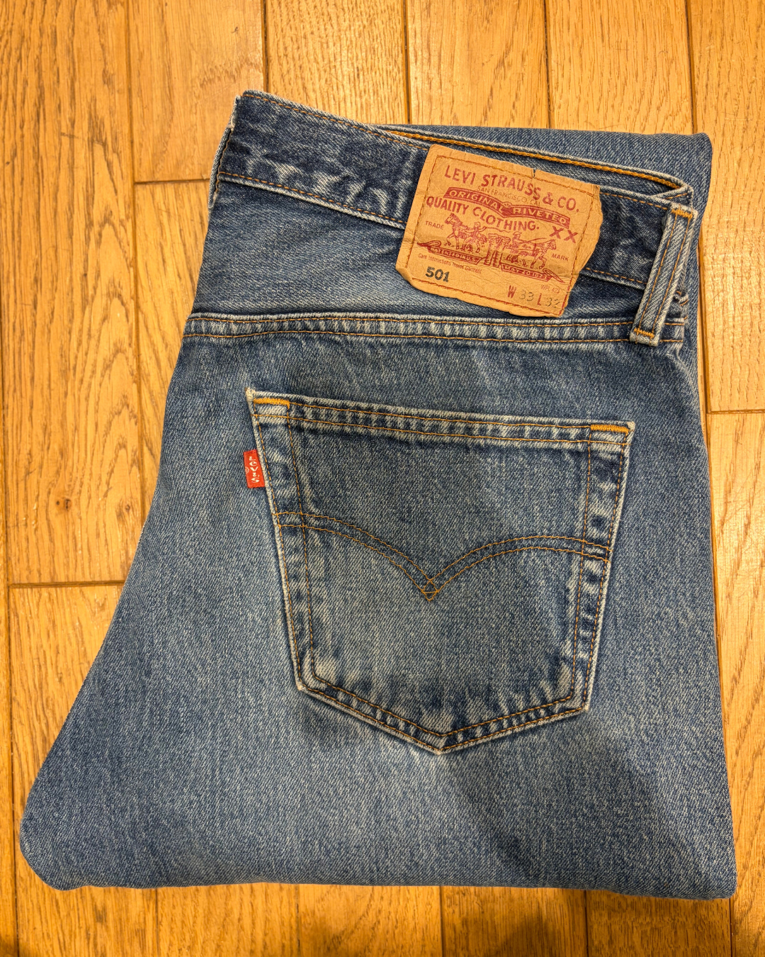Jeans Levi's 501 W33 L32 - numéro K4