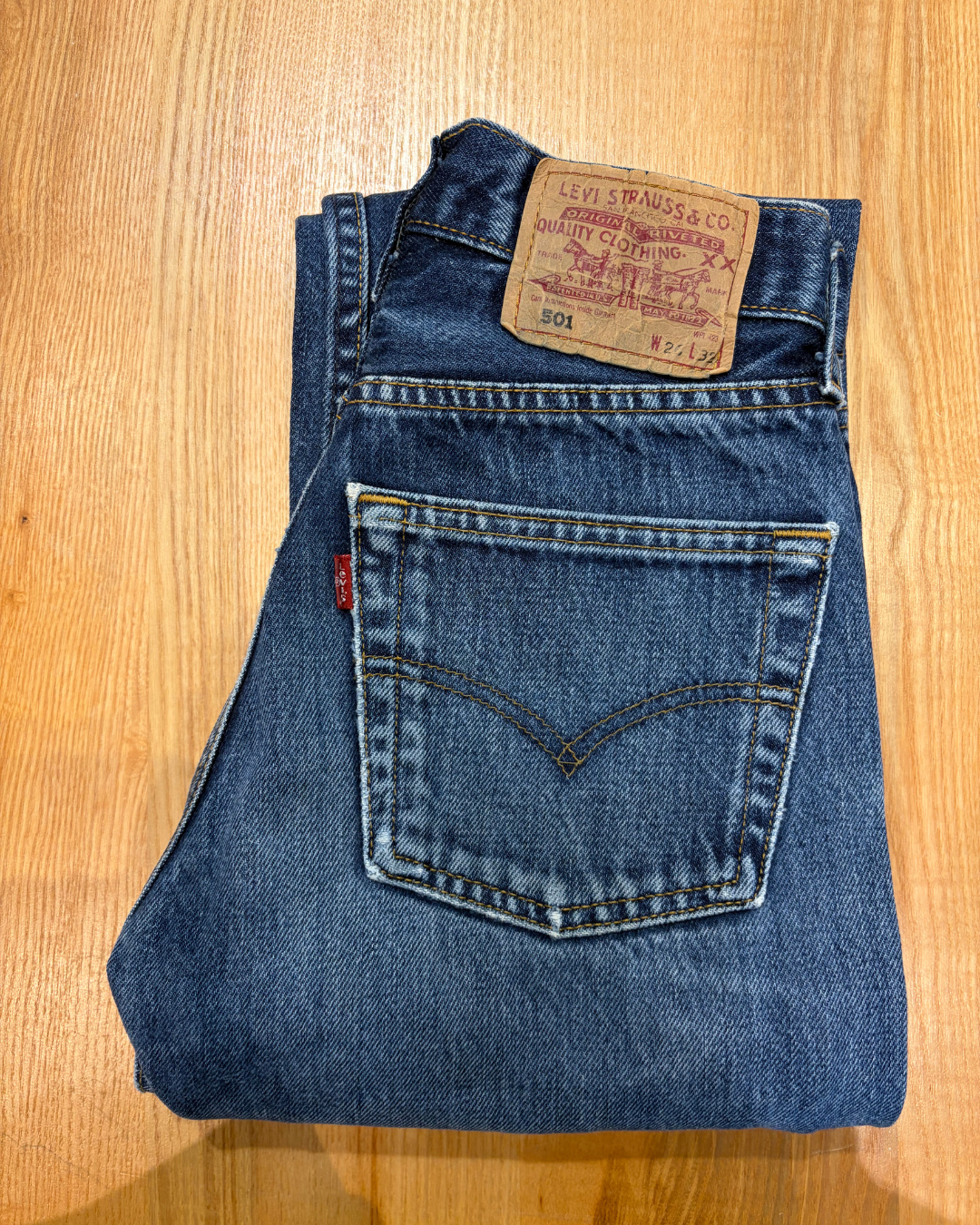 Jeans Levi's 501 W26 L32 - Numéro M9