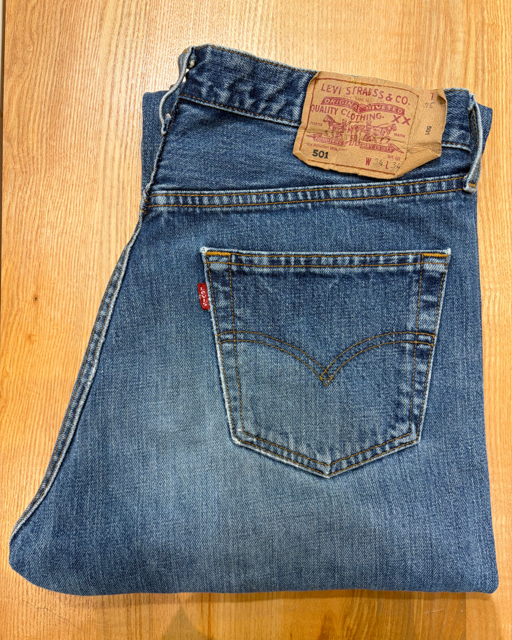 Jeans Levi's 501 W34 L34 - numéro M5