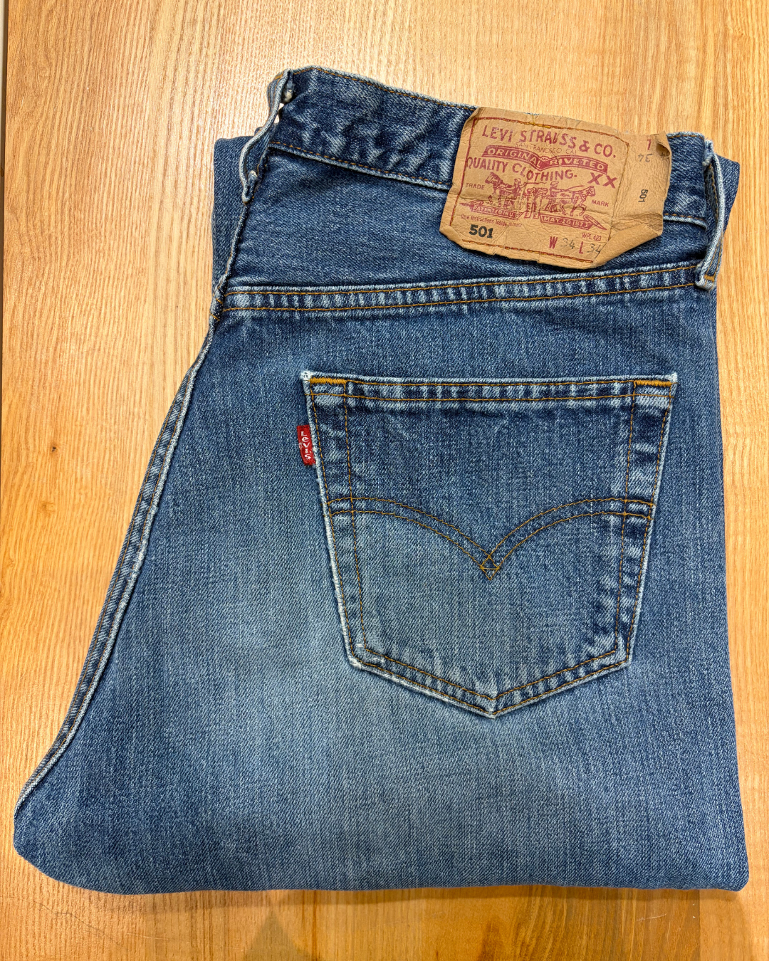 Jeans Levi's 501 W34 L34 - numéro M5