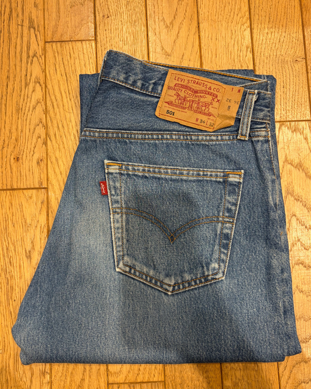 Jeans Levi's 501 W34 L32 - numéro K7