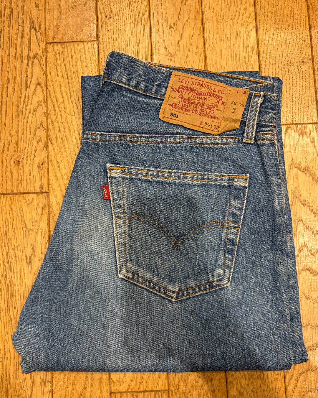 Jeans Levi's 501 W34 L32 - numéro K7