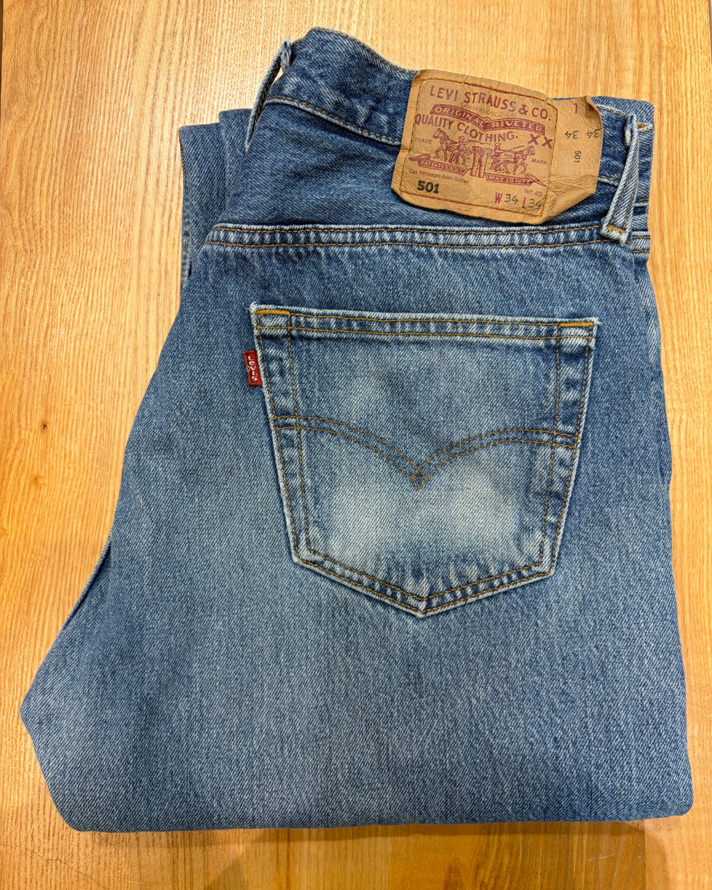 Jeans Levi's 501 W34 L34 - numéro M6