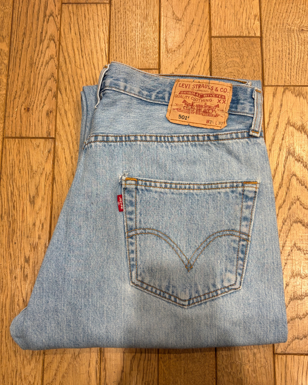 Jeans Levi's 501 W34 L32 - numéro K6