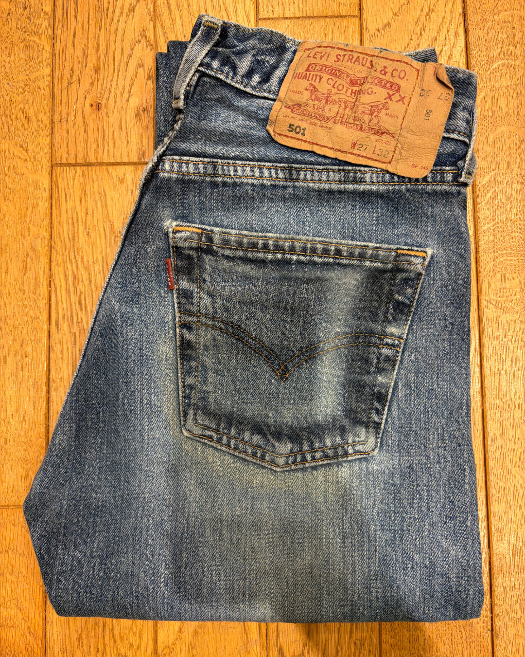 Jeans Levi's 501 W27 L32 - numéro J4