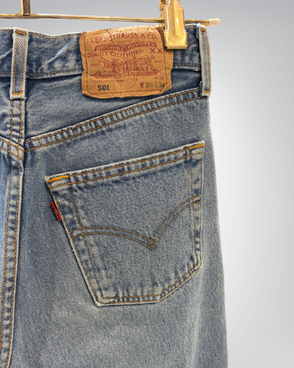 Jeans Levi's 501 W28 L34 - numéro L8