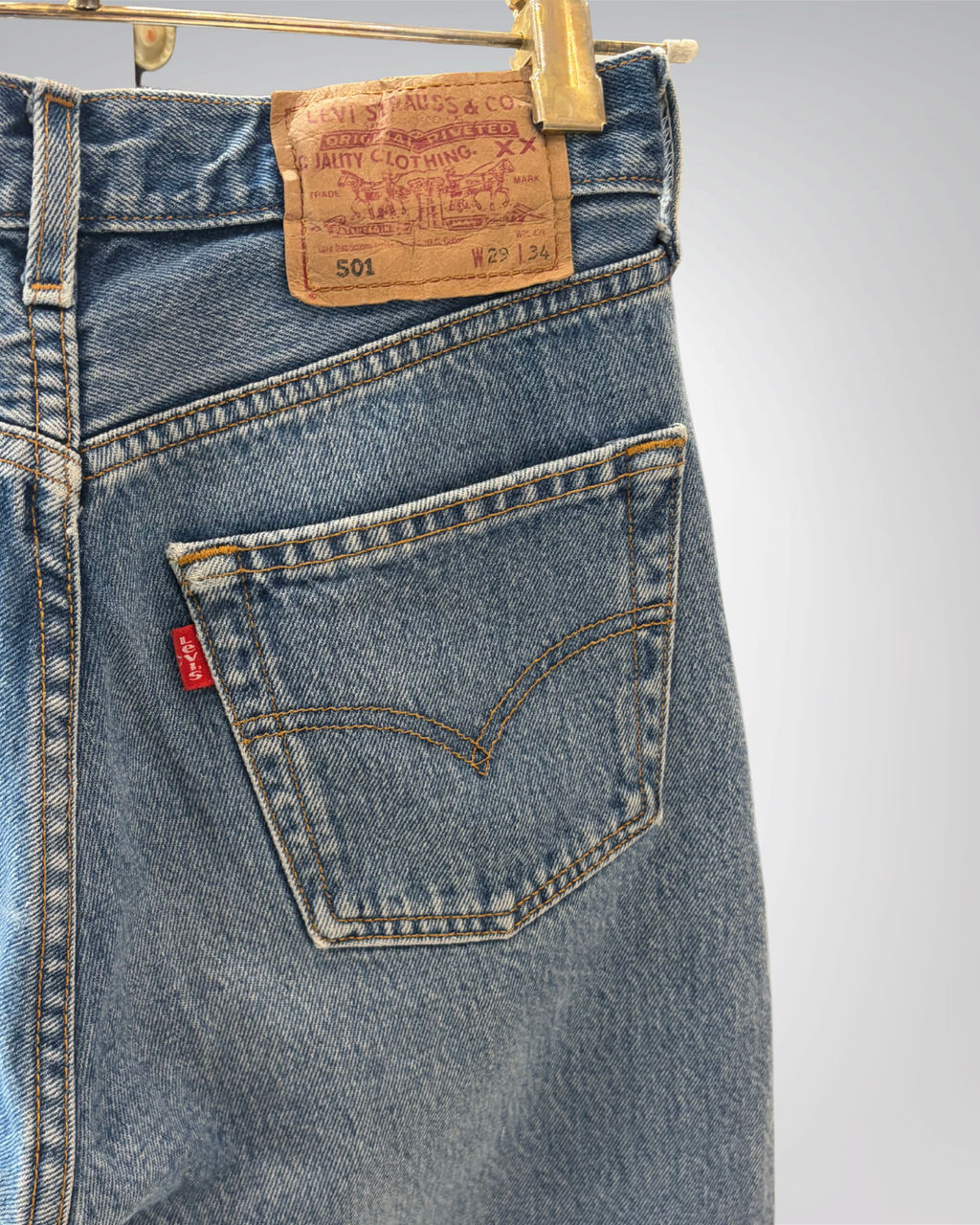 Jeans Levi's 501 W29 L34 - numéro L6