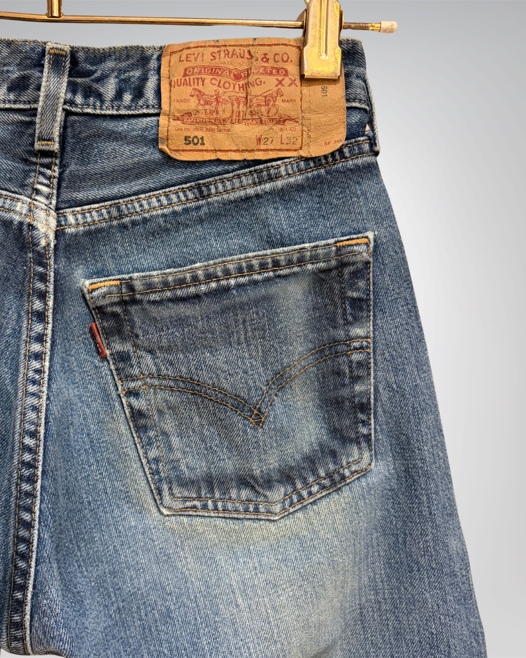 Jeans Levi's 501 W27 L32 - numéro J4