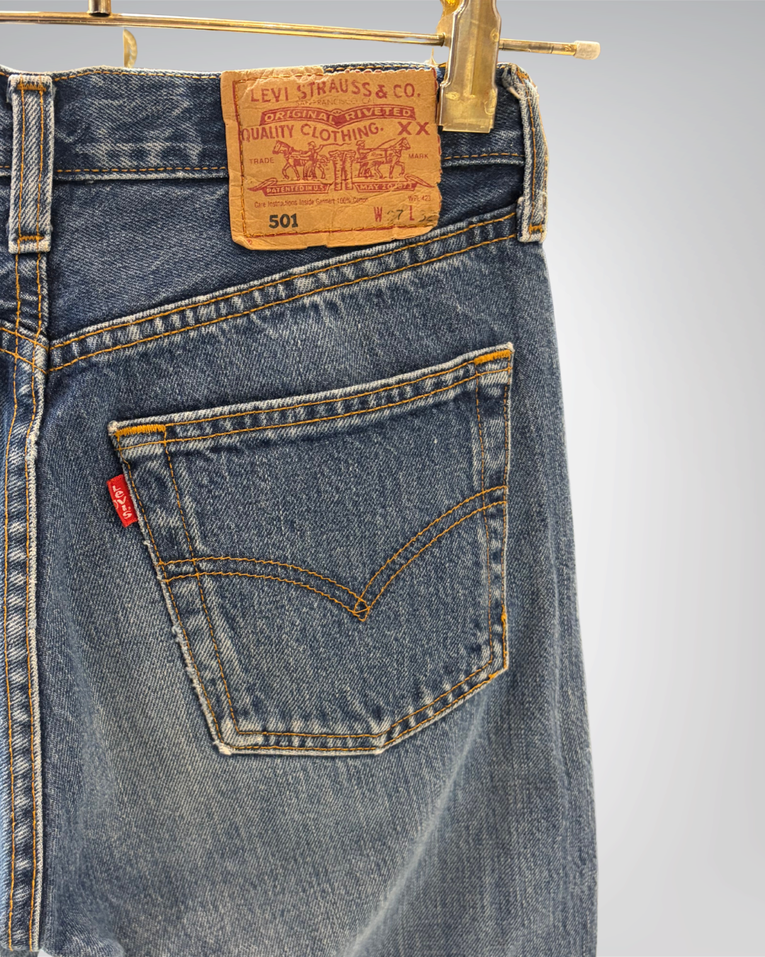 Jeans Levi's 501 W27 L32 - numéro L9