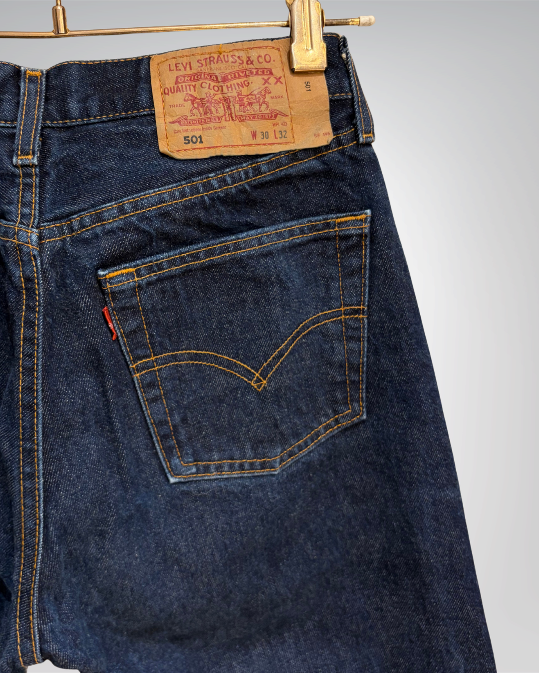 Jeans Levi's 501 W30 L32 - numéro J9