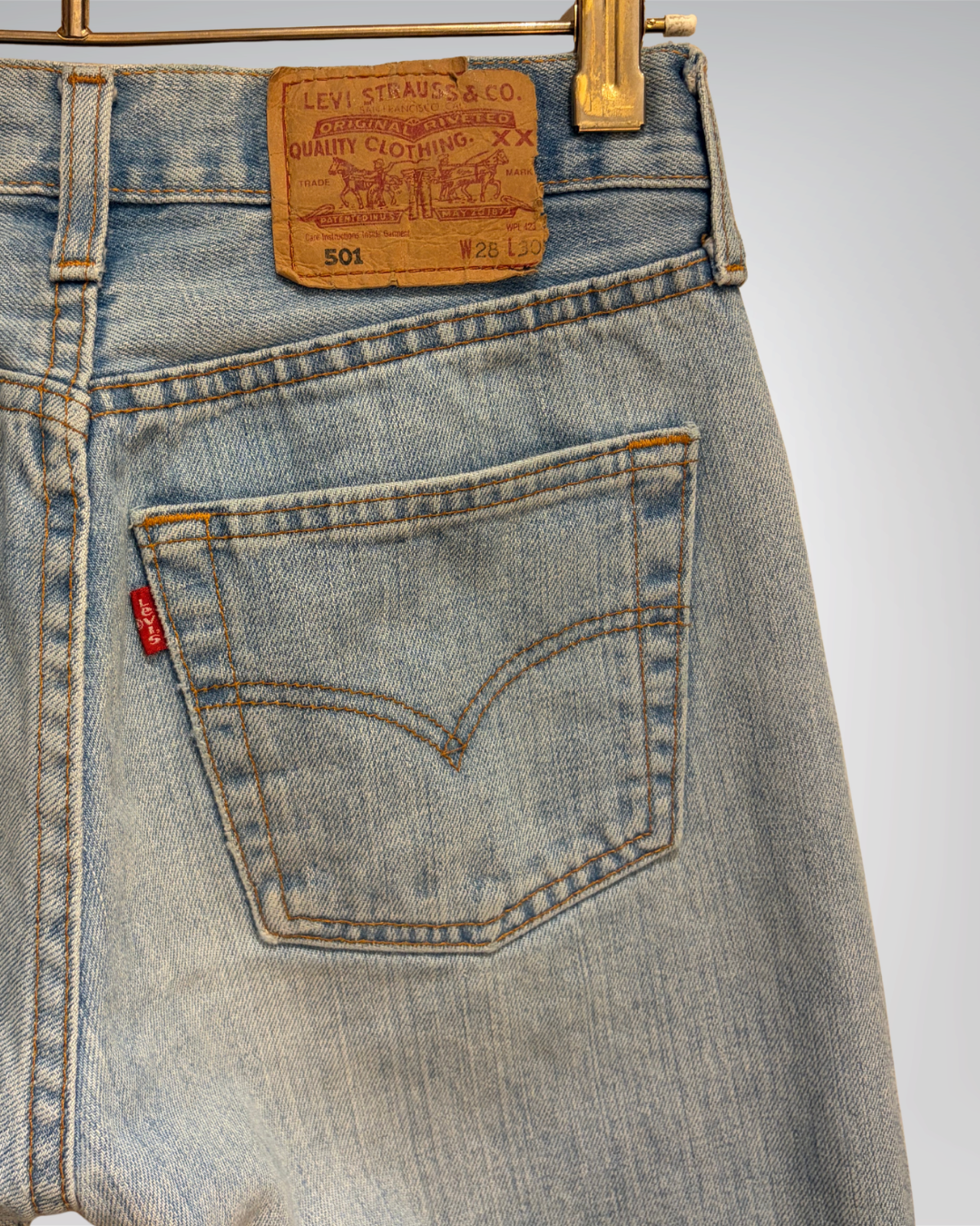Jeans Levi's 501 W28 L30 - numéro J6