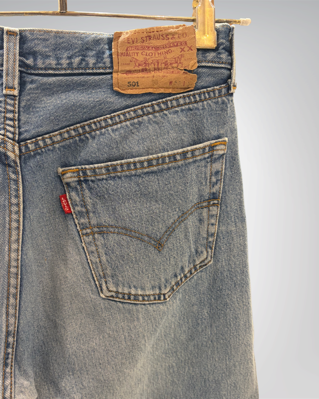 Jeans Levi's 501 W33 L36 - numéro K9