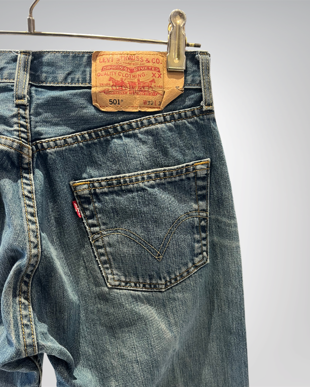 Jeans Levi's 501 W30 L32 - numéro AAA