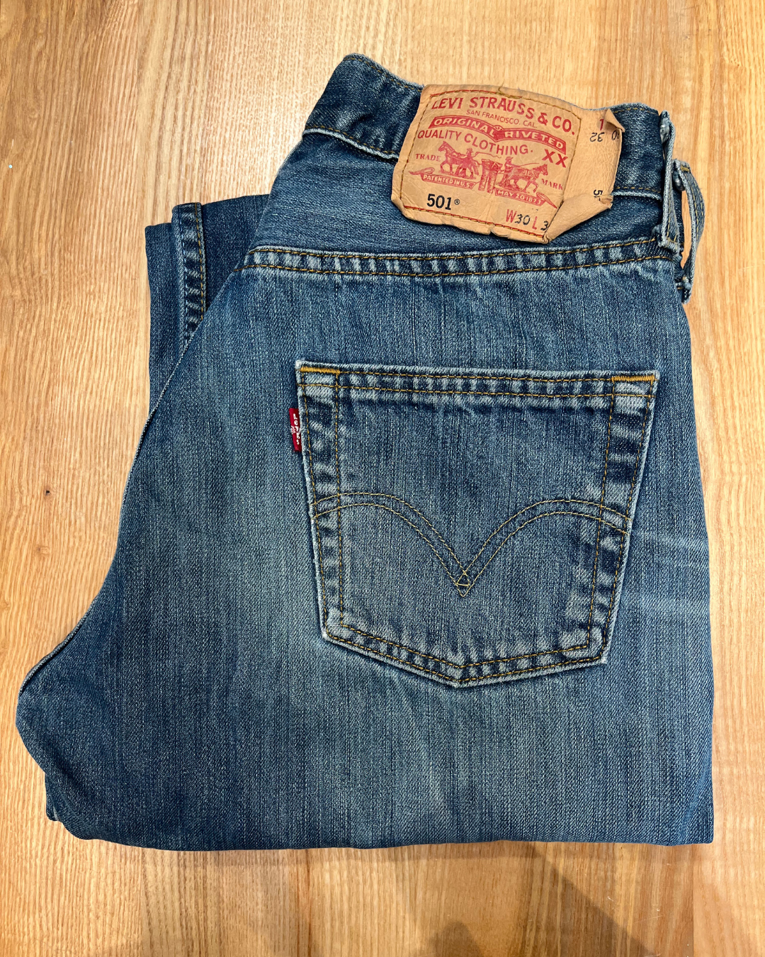 Jeans Levi's 501 W30 L32 - numéro AAA