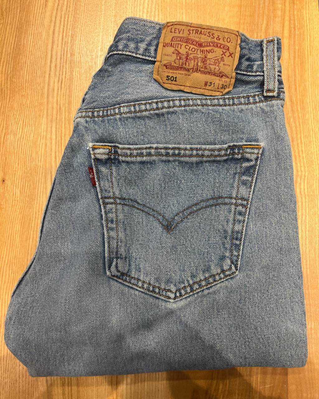 Jeans Levi's 501 W31 L30 - numéro EEEE