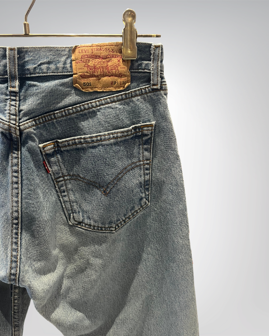 Jeans Levi's 501 W31 L30 - numéro FFFF