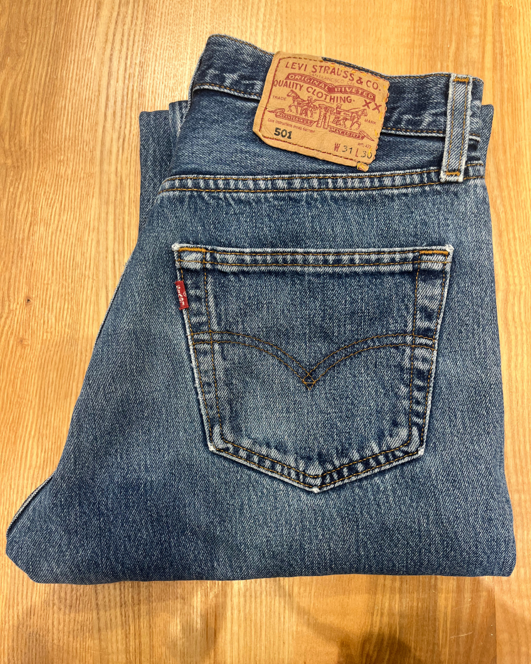 Jeans Levi's 501 W31 L30 - numéro HHHH