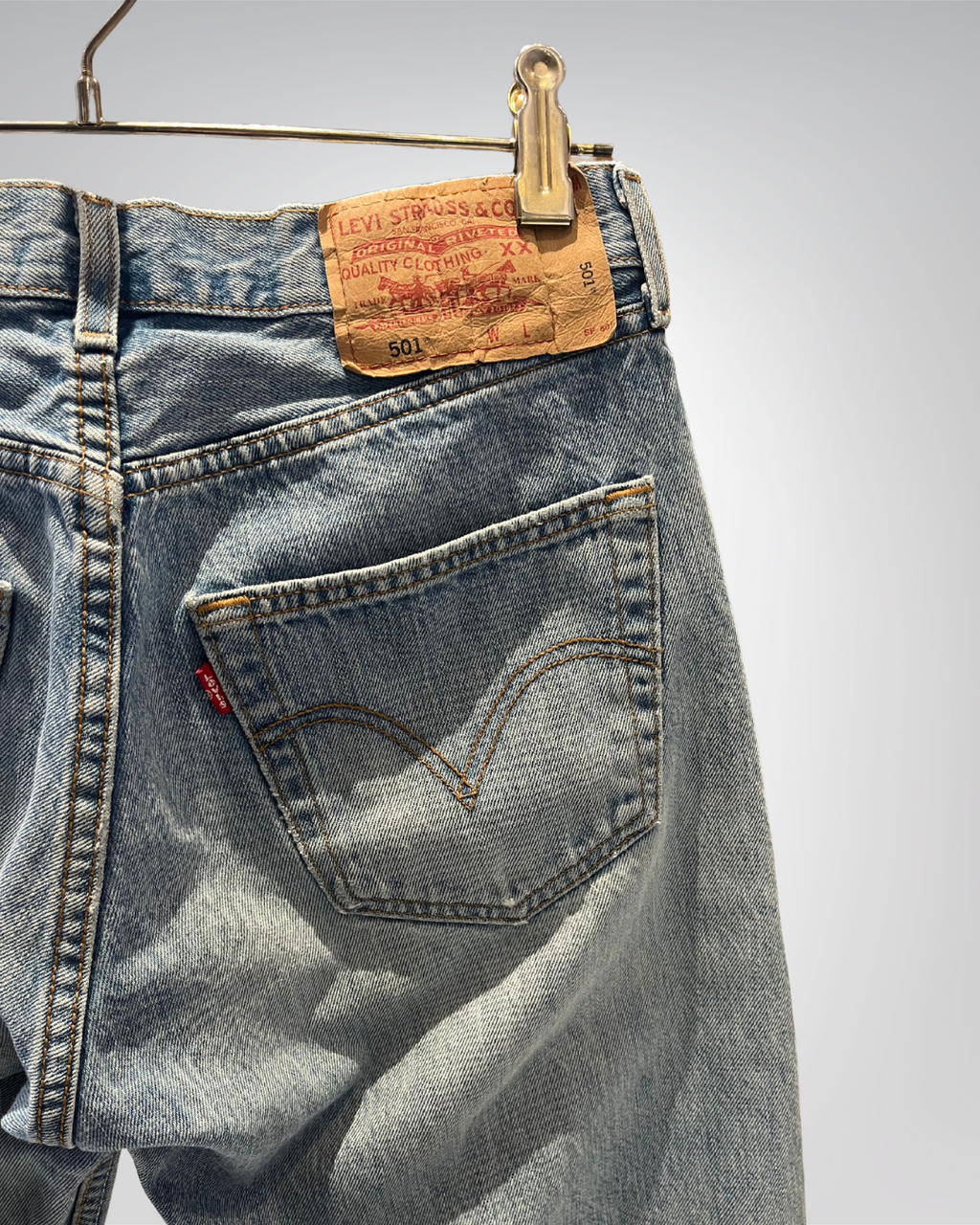 Jeans Levi's 501 W31 L32 - numéro BBB